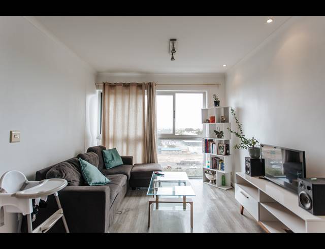 2 BEDROOM APARTMENT FOR SALE IN TOWNSEND ESTATE